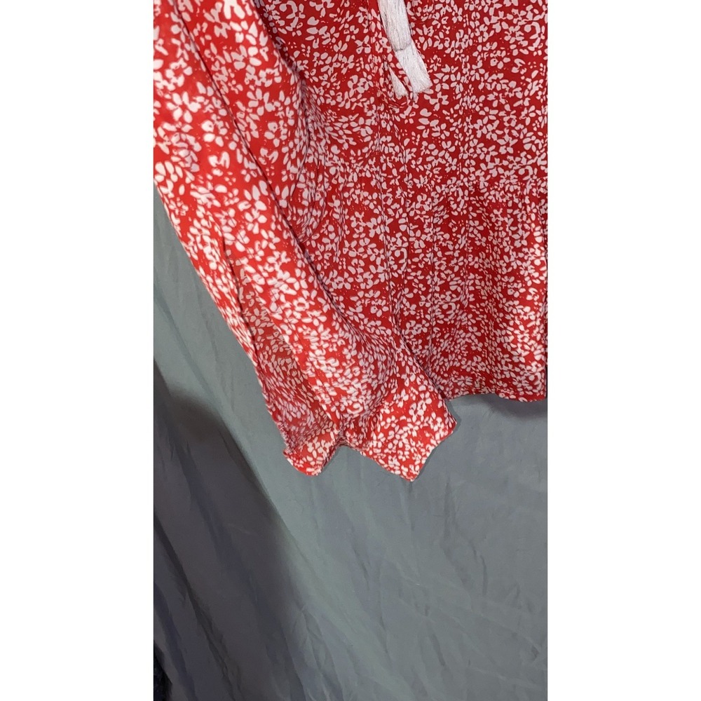 Akaa Red floral Romper with‎ ruffles 100% polyester. Size L - Picture 2 of 7